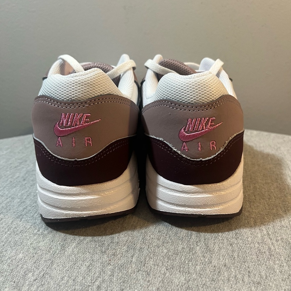 Nike Air Max 1 (GS) LT Violet Ore Burgundy Crush Size 7Y/Women's 8.5 DZ3307-112 - Picture 5 of 11